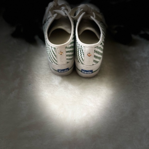 Kate Spade White and Green Sneakers with Modern Design - Picture 8 of 10